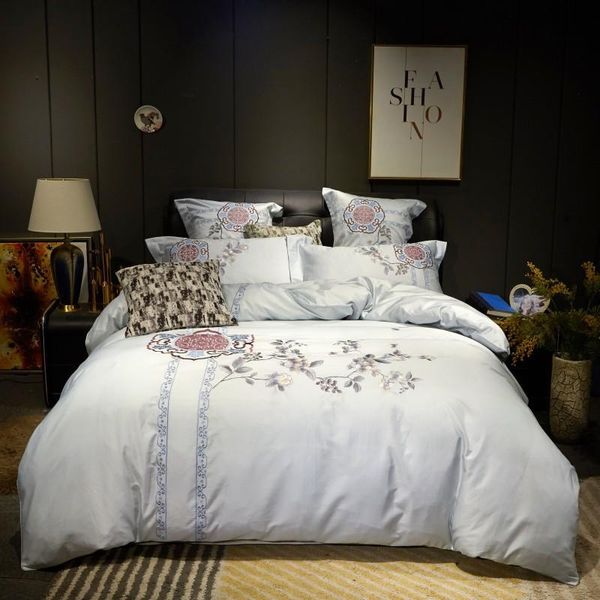 luxury chinese style embroidery egyptian cotton bedding set king double duvet cover bed linen pillowcases home textile sets
luxury chinese style embroidery egyptian cotton bedding set king double duvet cover bed linen pillowcases home textile sets