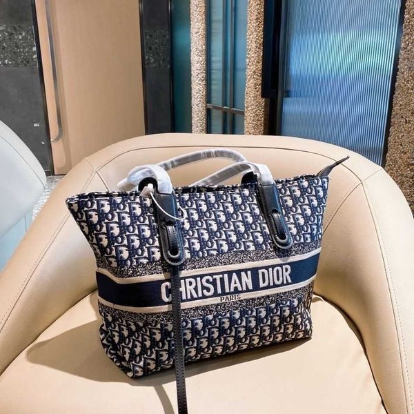 d di ce 2021 casual fashion portable one shoulder small xiangfeng zimu bag shopping zly
d di ce 2021 casual fashion portable one shoulder small xiangfeng zimu bag shopping zly