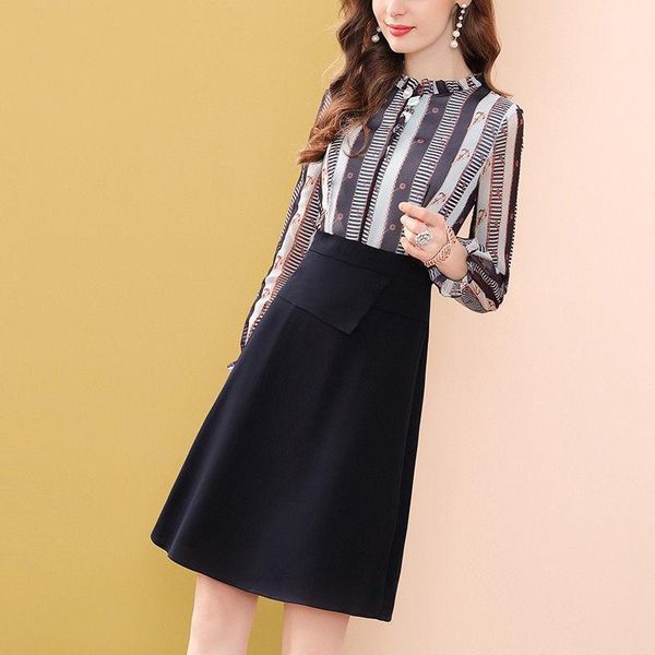 casual dresses long sleeve high waist fake two piece slim dress women stand collar vintage button patchwork elegant party mini female, Black;gray
casual dresses long sleeve high waist fake two piece slim dress women stand collar vintage button patchwork elegant party mini female, Black;gray