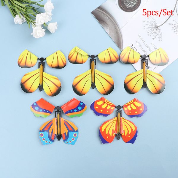 5pcs magic butterfly flying card toy butterfly wedding magic props magic tricks color random
5pcs magic butterfly flying card toy butterfly wedding magic props magic tricks color random