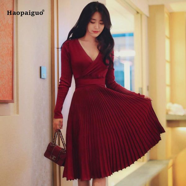 casual dresses 2021 solid pleated dress autumn women burgundy full sleeve v-neck vintage knitting elegant party vestidos, Black;gray
casual dresses 2021 solid pleated dress autumn women burgundy full sleeve v-neck vintage knitting elegant party vestidos, Black;gray