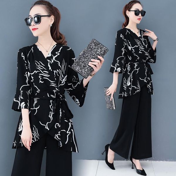large size women's fashion long vintage printed blouse+wide-legged pants suits female ol plus casual two-piece sets 5xl two piece dress, White
large size women's fashion long vintage printed blouse+wide-legged pants suits female ol plus casual two-piece sets 5xl two piece dress, White