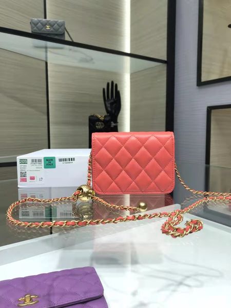ladies leather bag 7a high-end custom quality single shoulder across the hip casual designer ap01465
ladies leather bag 7a high-end custom quality single shoulder across the hip casual designer ap01465