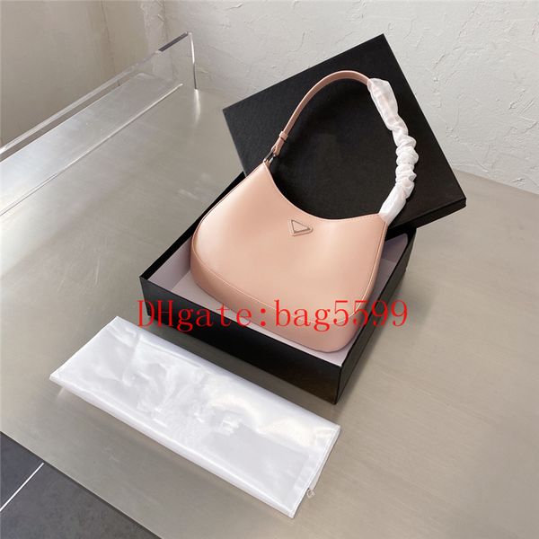 2021 fashion designer brand women luxury portable shoulder bag leather underarm messenger handbag summer makeup and mobile phone bags size 2
2021 fashion designer brand women luxury portable shoulder bag leather underarm messenger handbag summer makeup and mobile phone bags size 2