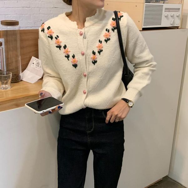 tees sweet the soft-neck lady upper-mesh sleek floral embroidered wide point open cardigans, White
tees sweet the soft-neck lady upper-mesh sleek floral embroidered wide point open cardigans, White
