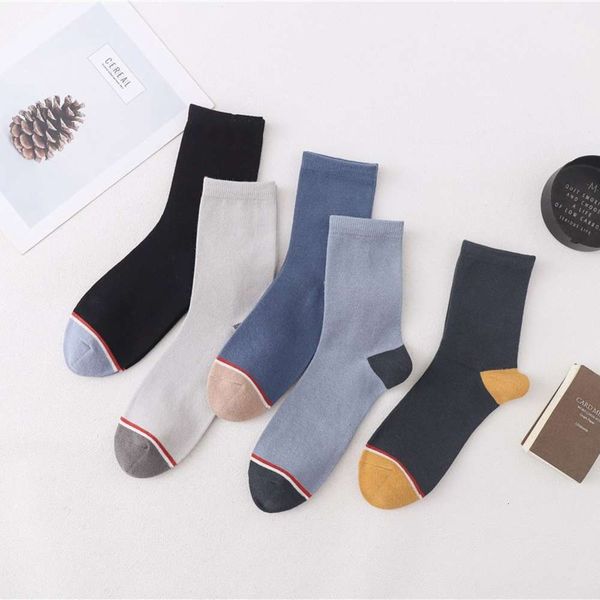 spring and summer men's sports style color splicing high cotton personalized stockings, Black
spring and summer men's sports style color splicing high cotton personalized stockings, Black