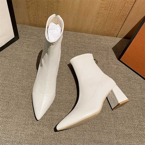 white high-heeled short boots women's autumn and winter pointed toe thin wild martn 211204, Black
white high-heeled short boots women's autumn and winter pointed toe thin wild martn 211204, Black
