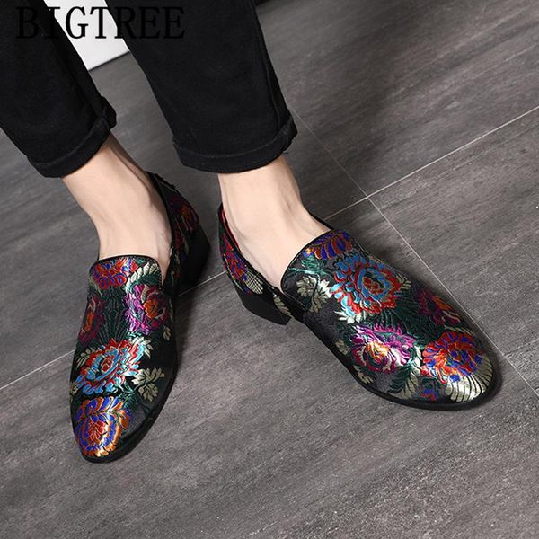dress shoes elegant men classic loafers party brand embroidery wedding formal big size sepatu slip on pria ayakkab, Black
dress shoes elegant men classic loafers party brand embroidery wedding formal big size sepatu slip on pria ayakkab, Black