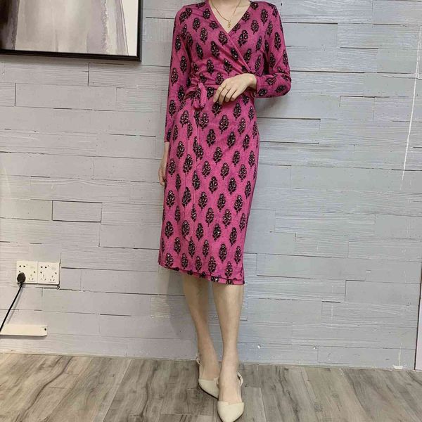 dress wind d family spring summer autumn women's rose red bottom silk black flower v-neck short wrap skirt, White;black
dress wind d family spring summer autumn women's rose red bottom silk black flower v-neck short wrap skirt, White;black