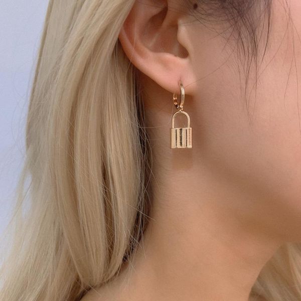 dangle & chandelier year earrings temperament lock mix and match female simple small rhinestone c-shaped, Silver
dangle & chandelier year earrings temperament lock mix and match female simple small rhinestone c-shaped, Silver