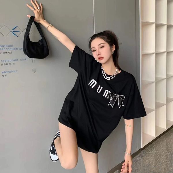 luxury design fashion short sleeve t-shirt round neck pullover bow embroidered letter loose fashion base shirt, White
luxury design fashion short sleeve t-shirt round neck pullover bow embroidered letter loose fashion base shirt, White
