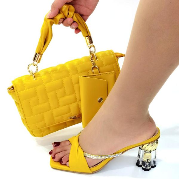 sandals elegant yellow high heel 7cm women shoes with rhinestones decoration african dressing pumps match handbag set cr8039, Black
sandals elegant yellow high heel 7cm women shoes with rhinestones decoration african dressing pumps match handbag set cr8039, Black