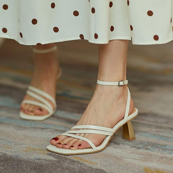 dress shoes vintage square toe women sandals white leather strap gladiator summer woman sandalias femmes apricot zapatos, Black 
dress shoes vintage square toe women sandals white leather strap gladiator summer woman sandalias femmes apricot zapatos, Black