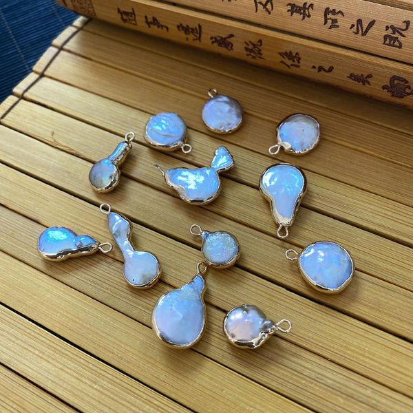 charms natural freshwater shell pendant white irregular shape suitable for making charm bracelets necklace earrings wholesale, Bronze;silver
charms natural freshwater shell pendant white irregular shape suitable for making charm bracelets necklace earrings wholesale, Bronze;silver