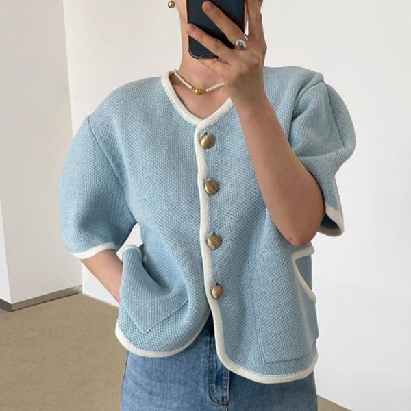 women's jackets women 2021 summer french style v-neck trim contrast color chic button double pockets puff sleeve knitted jacket, Black;brown
women's jackets women 2021 summer french style v-neck trim contrast color chic button double pockets puff sleeve knitted jacket, Black;brown
