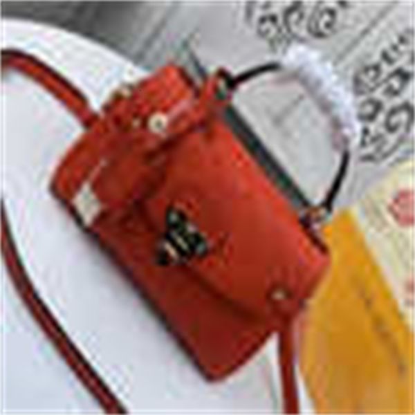 one cross brand iconic shoulder designer brand new luxury handle handbags ale#m53941 handles m53942 bags totes m53943 body m43866 bag cl
one cross brand iconic shoulder designer brand new luxury handle handbags ale#m53941 handles m53942 bags totes m53943 body m43866 bag cl