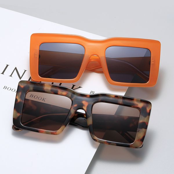 designer 2021 new fashion box female personality show trend street p sunglasses, White;black
designer 2021 new fashion box female personality show trend street p sunglasses, White;black