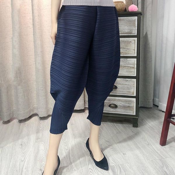 women's pants & capris lanmrem 2021 spring summer fashion bottoms for women pleated clothes calf-length harem elastic yh593, Black;white
women's pants & capris lanmrem 2021 spring summer fashion bottoms for women pleated clothes calf-length harem elastic yh593, Black;white