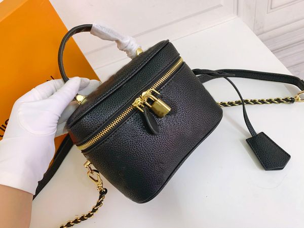 real leather bags luxury lady handbag makeups mini nice vanity cosmetic designer makeup for women toiletry pouch sac à main travel miss embo, Black;red
real leather bags luxury lady handbag makeups mini nice vanity cosmetic designer makeup for women toiletry pouch sac à main travel miss embo, Black;red