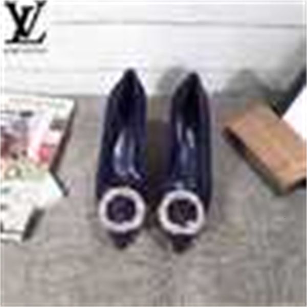 pumps slippers designer sneakers sandals luxury mules slides women loafers ballerinas high dress shoes heels 28yp, Black;white
pumps slippers designer sneakers sandals luxury mules slides women loafers ballerinas high dress shoes heels 28yp, Black;white
