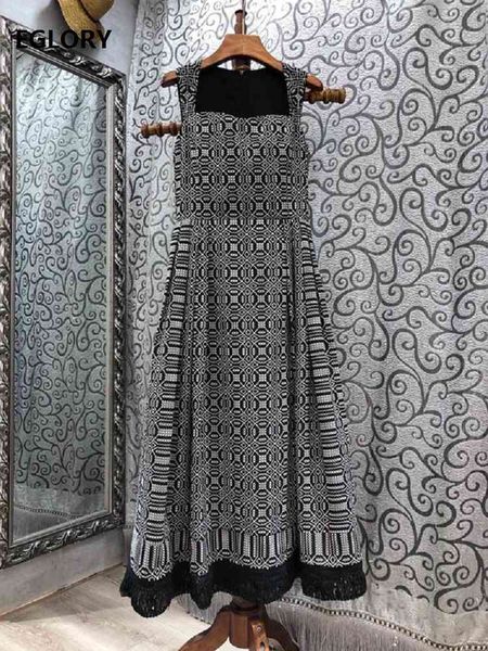 dresses latest fashion designer long autumn winter party evening women square collar vintage jacquard print maxi, Black;gray
dresses latest fashion designer long autumn winter party evening women square collar vintage jacquard print maxi, Black;gray