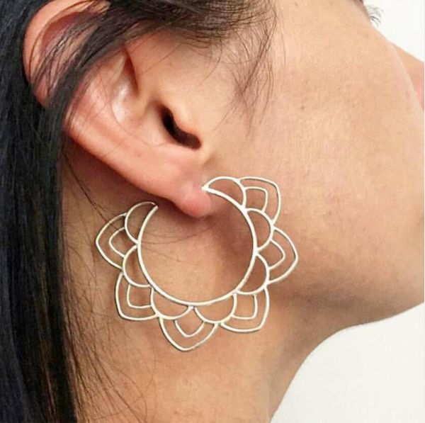 dangle & chandelier fashion jewelry hollow flower drop earrings for women birthday gift, Silver
dangle & chandelier fashion jewelry hollow flower drop earrings for women birthday gift, Silver