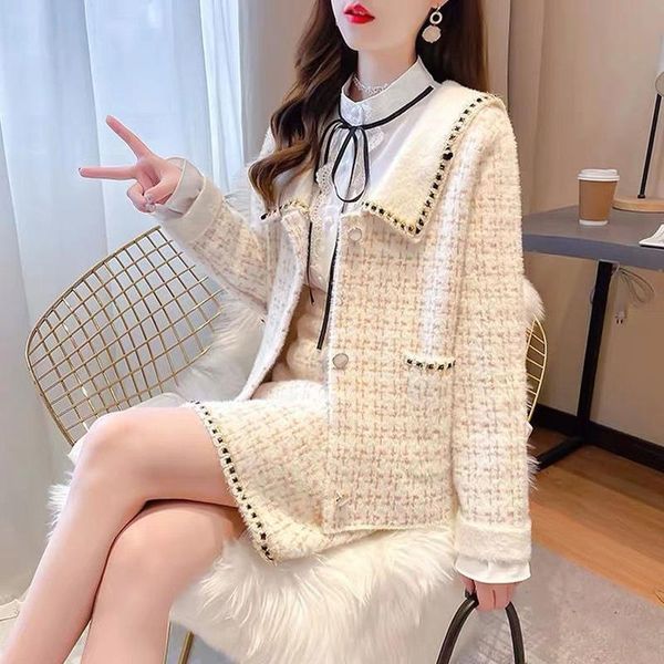 women's jackets mink fleece suit women autumn and winter 2021 korean version of the plaid square neck cardigan short skirt two-piece, Black;brown
women's jackets mink fleece suit women autumn and winter 2021 korean version of the plaid square neck cardigan short skirt two-piece, Black;brown