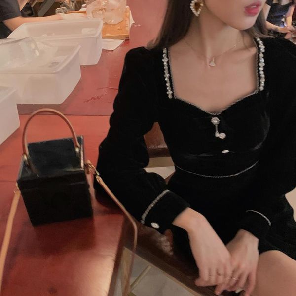 casual dresses 2021 autumn vintage velvet black midi dress women long sleeve elegant evening party female one piece korean, Black;gray
casual dresses 2021 autumn vintage velvet black midi dress women long sleeve elegant evening party female one piece korean, Black;gray