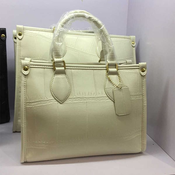 large capacity tote bag portable commuting bag women's summer simple white collar single shoulder messenger bag purse
large capacity tote bag portable commuting bag women's summer simple white collar single shoulder messenger bag purse