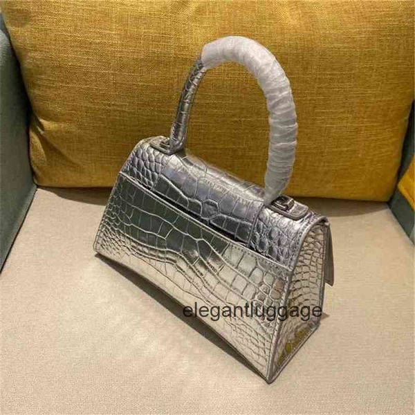 women handbags evening bags handbags crocodle bag luxurys bag hourglass b paris pattern head layer cow leather mini messenger hand bill of 4
women handbags evening bags handbags crocodle bag luxurys bag hourglass b paris pattern head layer cow leather mini messenger hand bill of 4