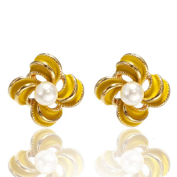 studs earrings korean fashion simple popular temperament versatile colorful pearl flowers sweet refined, Golden;silver
studs earrings korean fashion simple popular temperament versatile colorful pearl flowers sweet refined, Golden;silver