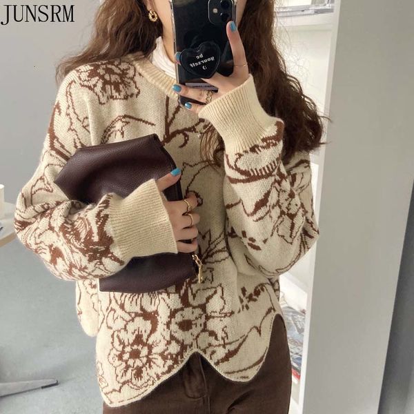 knits Female long-sleeve sweater from fancy piece... ragged ladies retro-neck fashion... floral knitting impression... pullovers tops..., White
knits Female long-sleeve sweater from fancy piece... ragged ladies retro-neck fashion... floral knitting impression... pullovers tops..., White