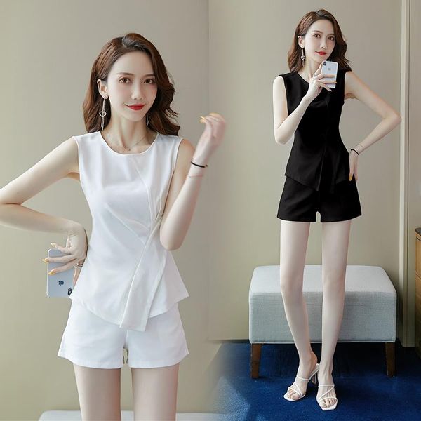 women's tracksuits summer suit, solid color, fashion, sleeveless, irregular vest, high waist, shorts, casual, slim fit, 2-piece set, Gray
women's tracksuits summer suit, solid color, fashion, sleeveless, irregular vest, high waist, shorts, casual, slim fit, 2-piece set, Gray