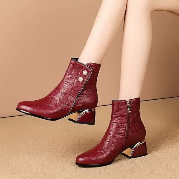shoes women short boot, rhinestone winter shoes,pointed toe,square heel,european footware,black,wine-red scld
shoes women short boot, rhinestone winter shoes,pointed toe,square heel,european footware,black,wine-red scld