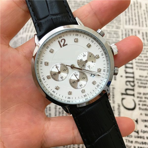 new fashion man watch big dial shine diamonds man wristwatch auto date luxury business gentleman clock popular wholesale prices, Slivery;brown
new fashion man watch big dial shine diamonds man wristwatch auto date luxury business gentleman clock popular wholesale prices, Slivery;brown