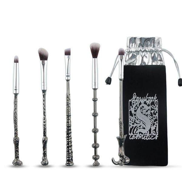 new metal handle 5 pcs /set makeup brush set synthetic hair brochas maquillaje for eyes makeup blending brushes with bag qt001
new metal handle 5 pcs /set makeup brush set synthetic hair brochas maquillaje for eyes makeup blending brushes with bag qt001
