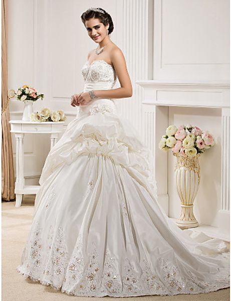 2016 new fashion elegant ball gown ivory court train sweetheart pick-ups taffeta luxurious wedding dresses 148, White
2016 new fashion elegant ball gown ivory court train sweetheart pick-ups taffeta luxurious wedding dresses 148, White