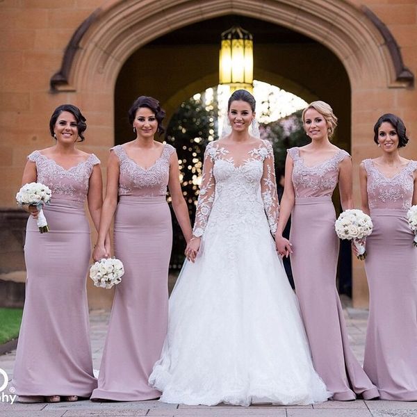 custom made 2021 lace bridesmaid dress maid of honor gowns for wedding sweetheart appliques mermaid lace gowns, White;pink
custom made 2021 lace bridesmaid dress maid of honor gowns for wedding sweetheart appliques mermaid lace gowns, White;pink