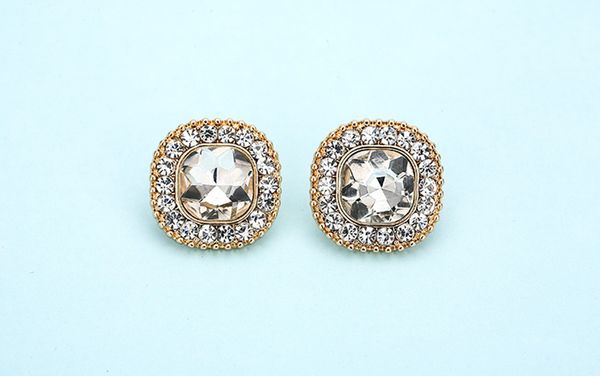 new halo 14k gold filled round cut mounting clear crystal stud earrings , for men's & women's gift, Golden;silver
new halo 14k gold filled round cut mounting clear crystal stud earrings , for men's & women's gift, Golden;silver