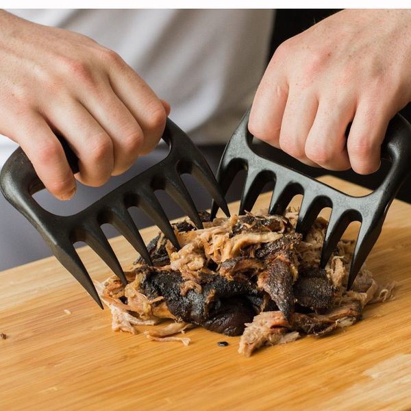 bear paws meat claws 6 shred handle transfer bbq pork poultry beef creative kitchen gadgets food grade heat resistant plastic opp package
bear paws meat claws 6 shred handle transfer bbq pork poultry beef creative kitchen gadgets food grade heat resistant plastic opp package