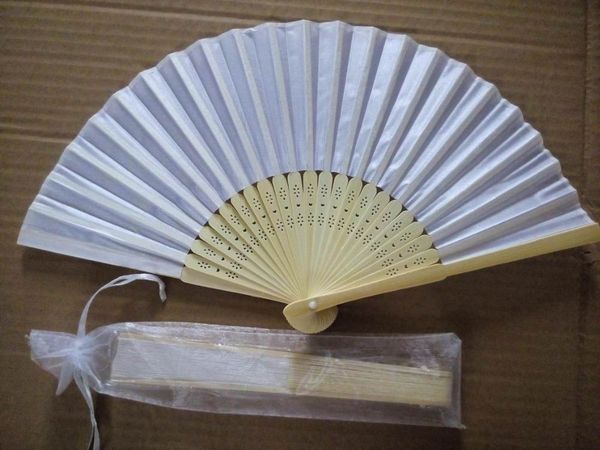 Free shipping,Wholesale 100pcs/lot White Folding Elegant Silk Hand Fan with Gift bag Wedding&Party Favors Gift 21cm
Free shipping,Wholesale 100pcs/lot White Folding Elegant Silk Hand Fan with Gift bag Wedding&Party Favors Gift 21cm