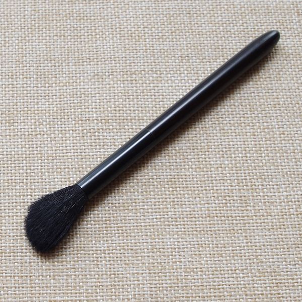 shoushoulang w208 professional makeup brush goat hair highlighter brush ebony handle cosmetic tools make up brushes
shoushoulang w208 professional makeup brush goat hair highlighter brush ebony handle cosmetic tools make up brushes
