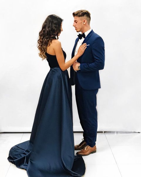 navy blue velvet prom dresses long halter straight back slit formal dresses satin train elegant party dresses girls graduation gowns, Black
navy blue velvet prom dresses long halter straight back slit formal dresses satin train elegant party dresses girls graduation gowns, Black