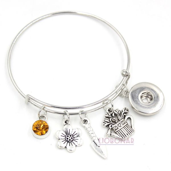 wholesale snap jewelry expandable wire bangle spade farmer charm bracelets expandable bangle snap button bracelets for women farmer gift, Golden;silver
wholesale snap jewelry expandable wire bangle spade farmer charm bracelets expandable bangle snap button bracelets for women farmer gift, Golden;silver