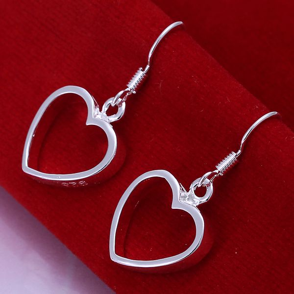High Quality 925 Sterling Silver EARRINGS Carved Heart Women's Earrings Stylish Earrings E049
High Quality 925 Sterling Silver EARRINGS Carved Heart Women's Earrings Stylish Earrings E049