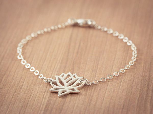 30pcs- b013 fashion gold silver lotus bracelets tiny lotos flower bracelets for prom yoga petal bracelets for wedding gifts, Golden;silver
30pcs- b013 fashion gold silver lotus bracelets tiny lotos flower bracelets for prom yoga petal bracelets for wedding gifts, Golden;silver