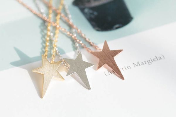 2018 fashionable gold-plated silver plating rose gold pentagram plane drawing pendant necklace in the wholesale sale ing
2018 fashionable gold-plated silver plating rose gold pentagram plane drawing pendant necklace in the wholesale sale ing