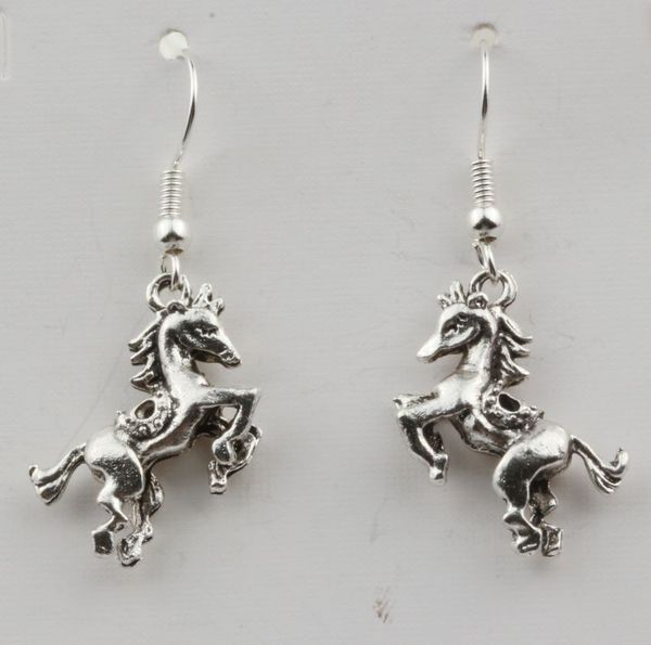 Earring. 20 Pair Antiqued Silver 3D Horse Charm Earrings With 925 silver Fishhook Ear Wire 19 X 39mm
Earring. 20 Pair Antiqued Silver 3D Horse Charm Earrings With 925 silver Fishhook Ear Wire 19 X 39mm