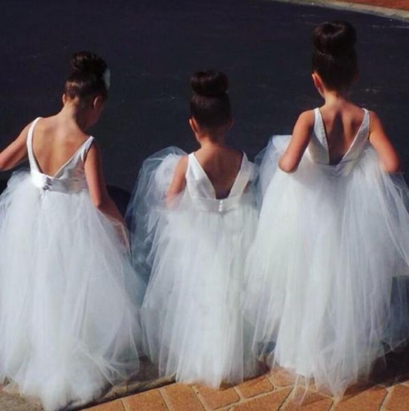 selling cute scoop v back button tulle sweep train flower girl dresses kid' dresses under 100, White;blue
selling cute scoop v back button tulle sweep train flower girl dresses kid' dresses under 100, White;blue