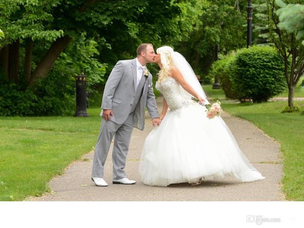 luxury crystal princess short bridal dresses sweetheart tiered tulle floor length ball gown garden wedding dress bride gown vestido de noiva, White
luxury crystal princess short bridal dresses sweetheart tiered tulle floor length ball gown garden wedding dress bride gown vestido de noiva, White